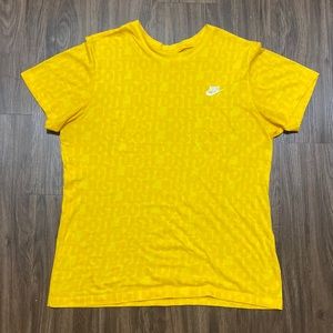 Nike T-shirt
